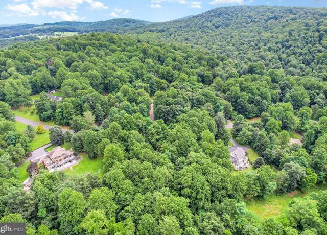Property at 5 Glencarron Ct, Dillsburg, PA 17019
