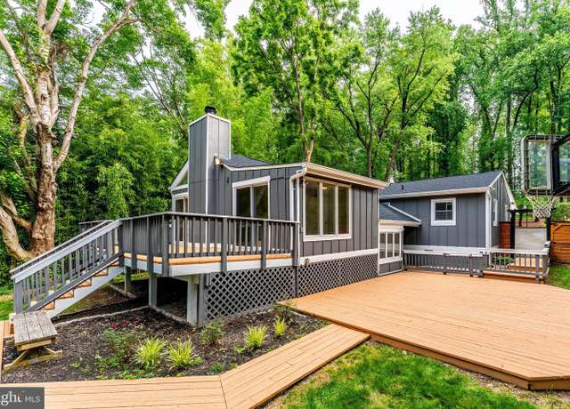 Property at 7920 Old Falls Rd, Mclean, VA 22102, 4 beds, 2.5 baths