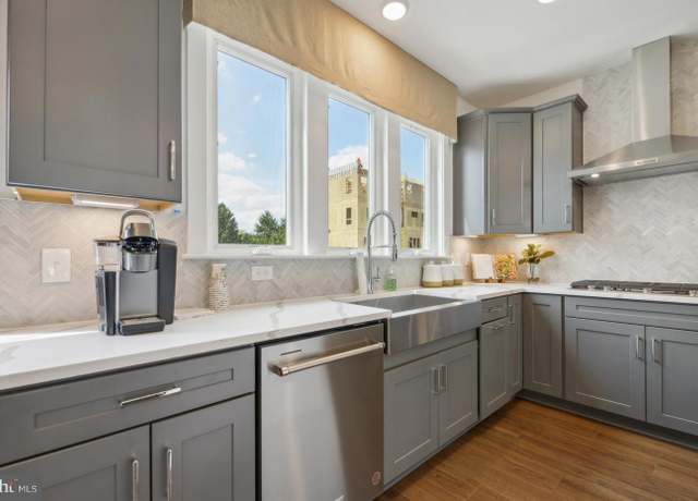 Property at 19673 Peach Flower Ter, Ashburn, VA 20147, 4 beds, 4.5 baths