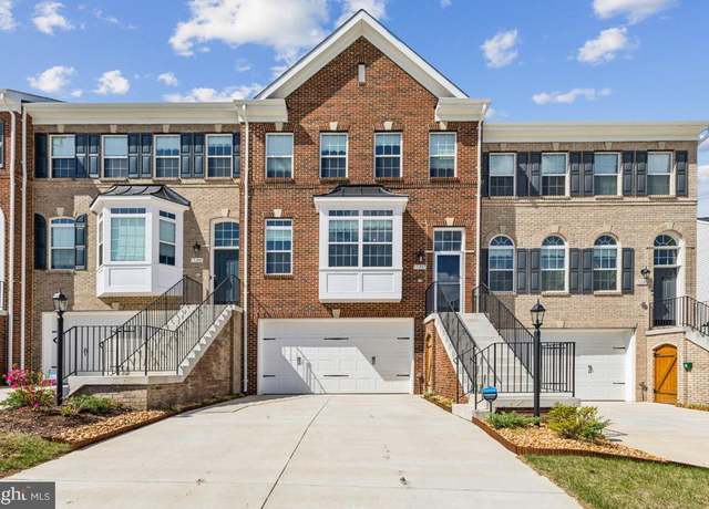 Property at 15207 Ballerina Loop, Woodbridge, VA 22193, 3 beds, 3.5 baths