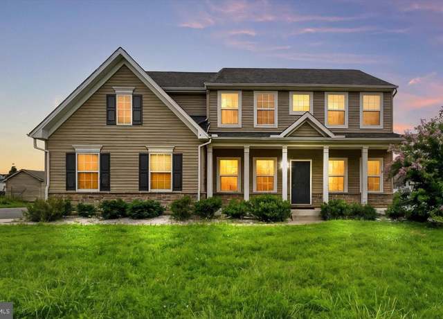 Property at 521 Lancelot Dr, Hampstead, MD 21074, 4 beds, 2.5 baths
