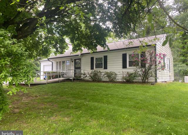 Property at 198 Grant Ave, Coatesville, PA 19320, 3 beds, 2 baths