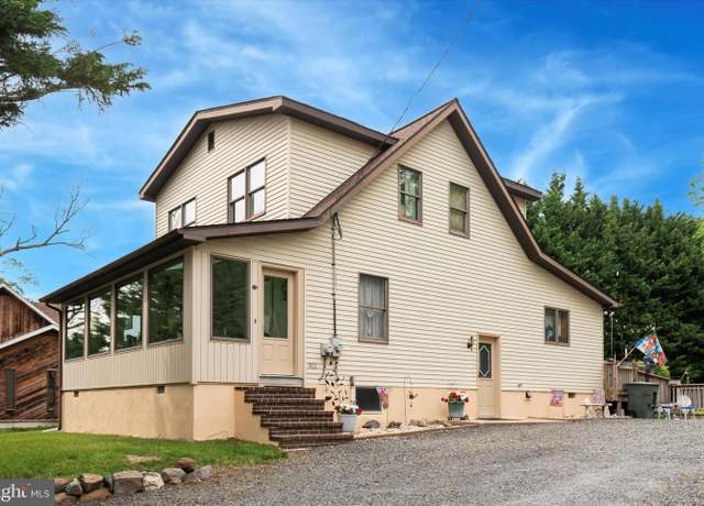 Property at 901 Naamans Creek Rd, Chadds Ford, PA 19317, 3 beds, 2 baths
