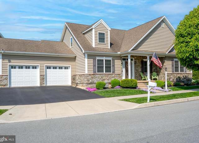 Property at 627 Prince George Dr, Lancaster, PA 17601, 4 beds, 3 baths