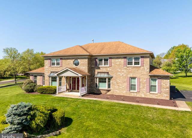 Property at 118 Gwynedd Lea Dr, North Wales, PA 19454, 4 beds, 3 baths