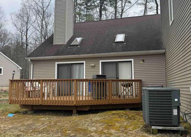 Property at 3322 Windermere Dr, Bushkill, PA 18324, 2 beds, 2 baths