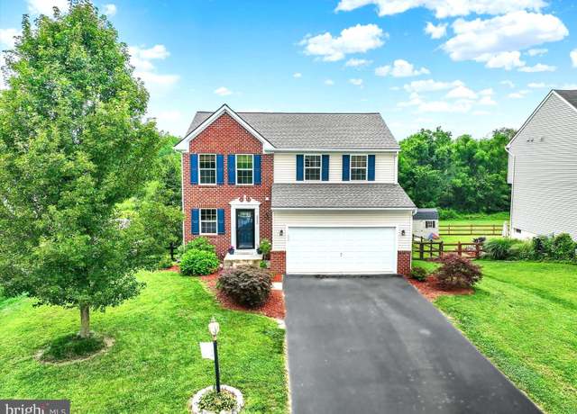 Property at 2524 Codorus Ln, Spring Grove, PA 17362, 3 beds, 2.5 baths
