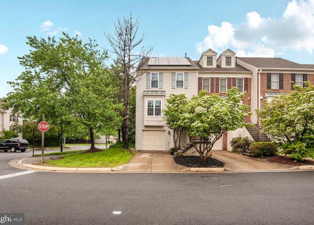 Property at 45544 Whitcomb Sq, Sterling, VA 20166, 4 beds, 3.5 baths