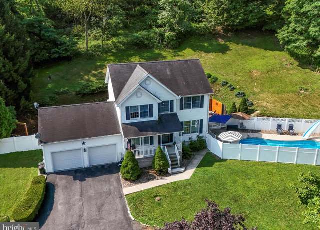 Property at 339 D St, Keyser, WV 26726, 4 beds, 3.5 baths