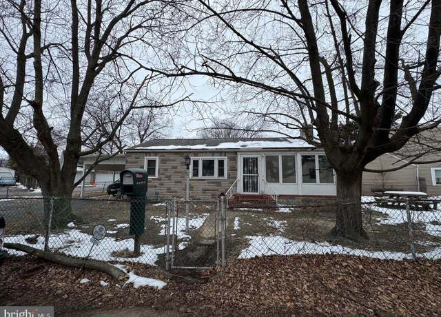 Property at 1 Summit Ave, Glen Burnie, MD 21060, 3 beds, 2 baths