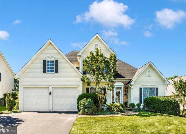 Property at 207 Rod Cir, Middletown, MD 21769, 4 beds, 2.5 baths