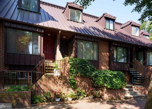 Property at 105 Jackson St, Trenton, NJ 08611, 2 beds, 2 baths