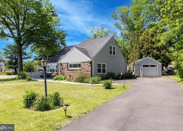 Property at 233 Oxford Cir, Norristown, PA 19403, 3 beds, 2 baths