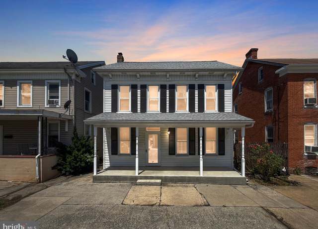 Property at 636 Broadway, Hanover, PA 17331, 3 beds, 1.5 baths