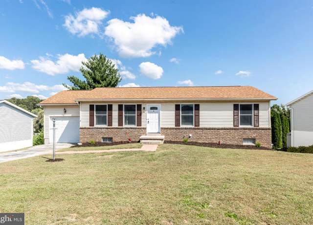 Property at 30 Allen Dr, Hanover, PA 17331, 3 beds, 2 baths