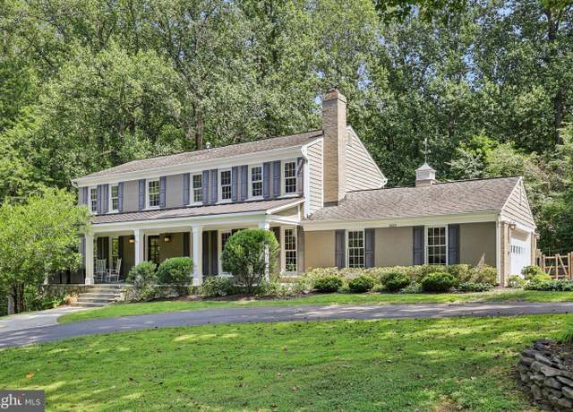 Property at 2005 Adams Hill Rd, Vienna, VA 22182, 5 beds, 2.5 baths