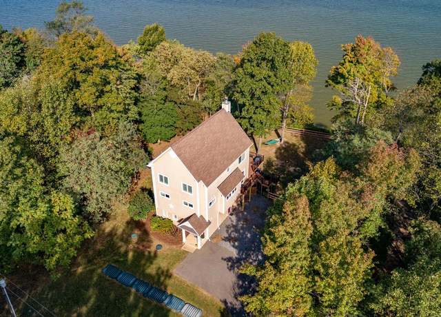 Property at 119 Bald Eagle Dr, Montross, VA 22520, 4 beds, 3.5 baths