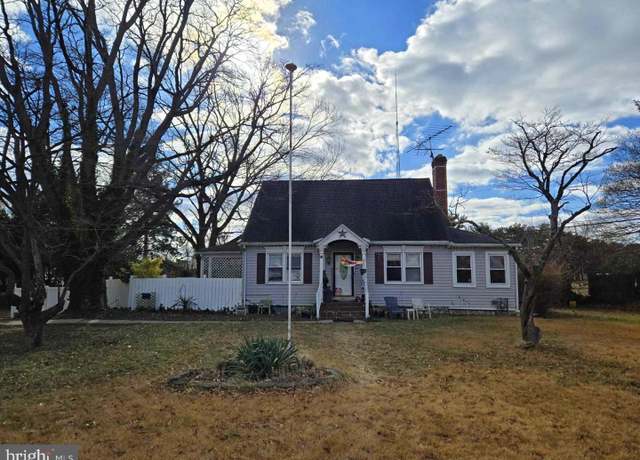 Property at 930 S Little Creek Rd, Dover, DE 19901, 3 beds, 1 bath