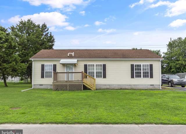 Property at 403 Harrington Ave, Harrington, DE 19952, 3 beds, 2 baths