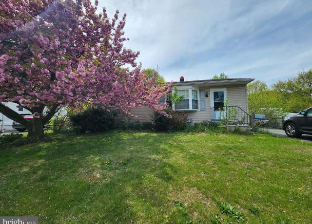 Property at 12 Stevens Ave, New Castle, DE 19720, 3 beds, 1 bath