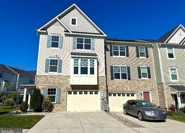 Property at 200 Marina View Ct, Essex, MD 21221, 3 beds, 3 baths