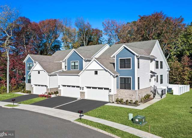 Property at 18 Kay Chiarello Way, Hamilton, NJ 08690, 3 beds, 2.5 baths