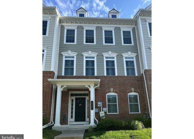 Property at 522 Cliff Ln, Malvern, PA 19355, 3 beds, 3 baths