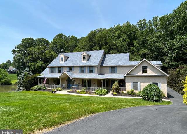 Property at 797 Tree Ln, West Chester, PA 19380, 8 beds, 5.5 baths