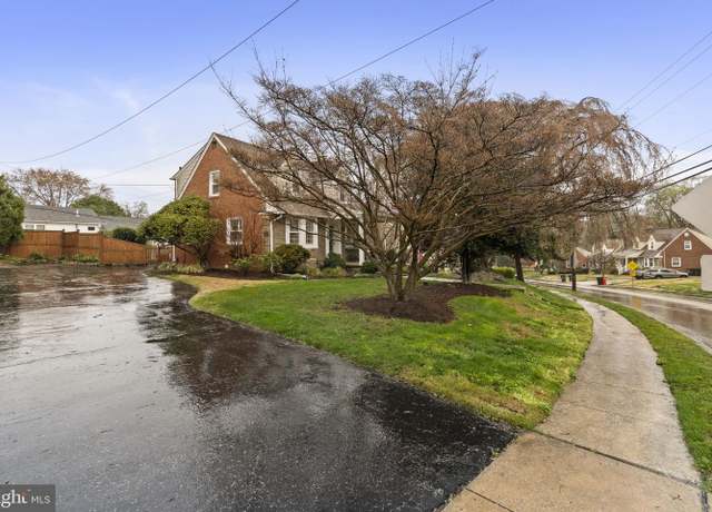 Property at 975 Providence Rd, Springfield, PA 19064, 3 beds, 2 baths