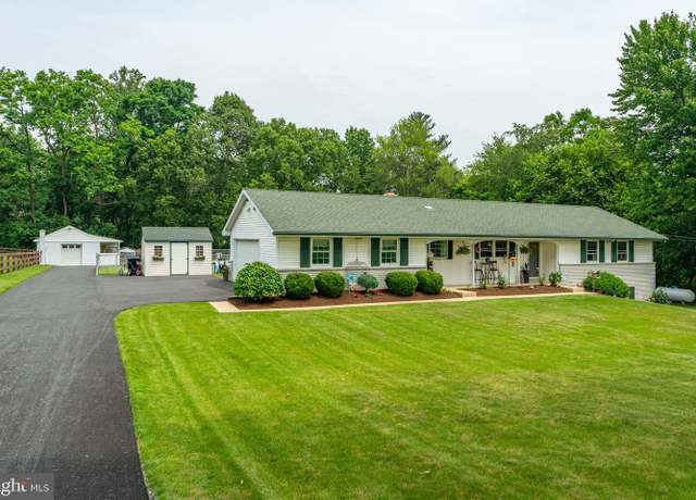 Property at 60 Fairland Rd, Manheim, PA 17545, 3 beds, 1.5 baths