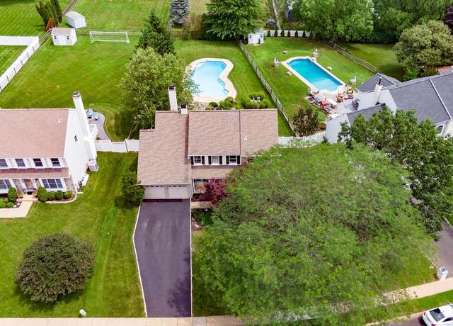 Property at 108 Tamarack Cir, Hatboro, PA 19040, 4 beds, 2.5 baths