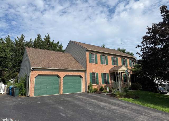 Property at 94 Penny Ln, York, PA 17402, 4 beds, 2.5 baths