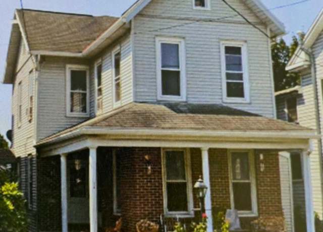 Property at 362 High St, Hanover, PA 17331, 4 beds, 2.5 baths