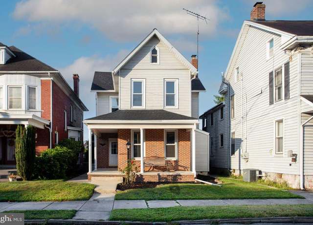 Property at 362 High St, Hanover, PA 17331, 4 beds, 2.5 baths