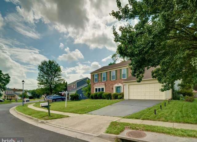 Property at 7010 Green Spring Ln, Alexandria, VA 22306, 4 beds, 2.5 baths