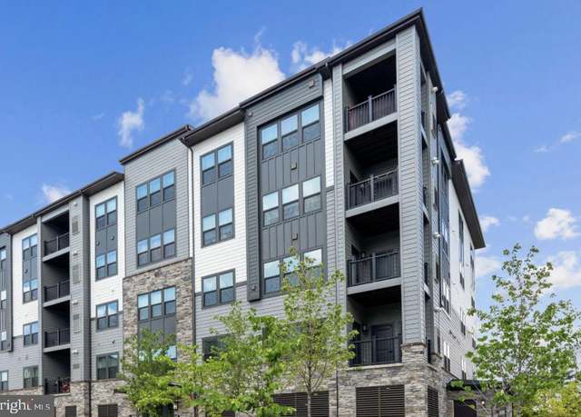 Property at 12850 Mosaic Park Way Unit 2V, Herndon, VA 20171, 2 beds, 2 baths