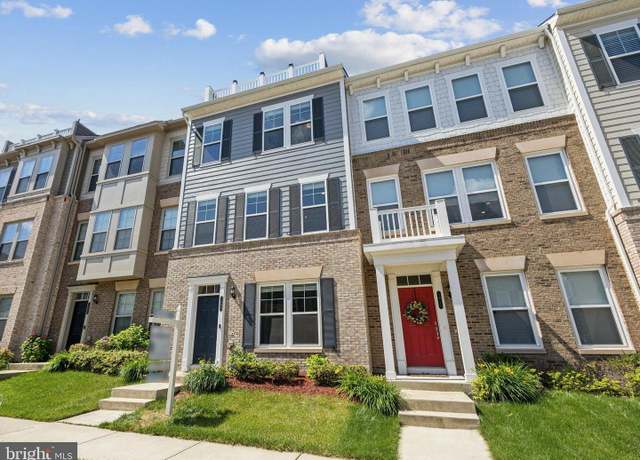 Property at 1909 Greenbriar Hall Rd, Dumfries, VA 22026, 4 beds, 3.5 baths