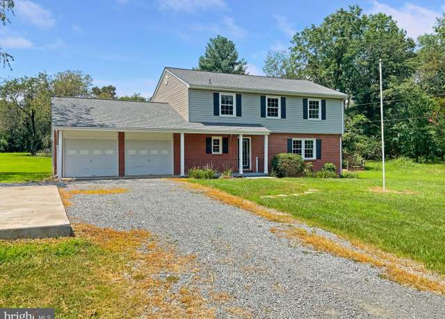 Property at 11094 Round Hill Dr, Nokesville, VA 20181, 4 beds, 2.5 baths