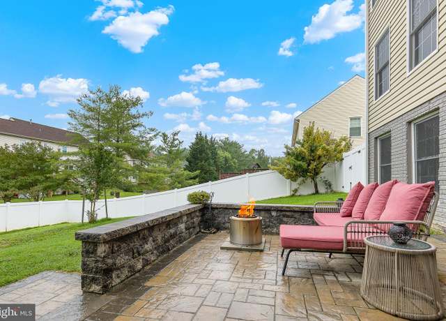 Property at 359 Eustace Rd, Stafford, VA 22554, 5 beds, 3.5 baths
