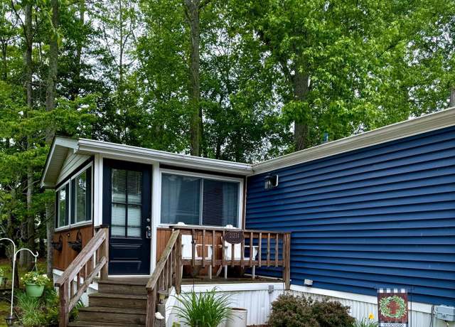 Property at 21234 G St, Rehoboth Beach, DE 19971, 2 beds, 2 baths