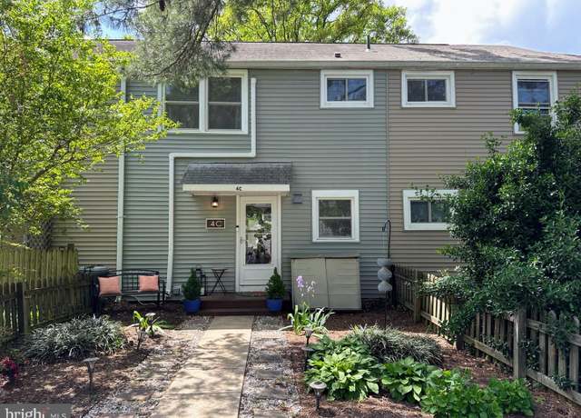 Property at 4-C Plateau Pl, Greenbelt, MD 20770, 3 beds, 1 bath