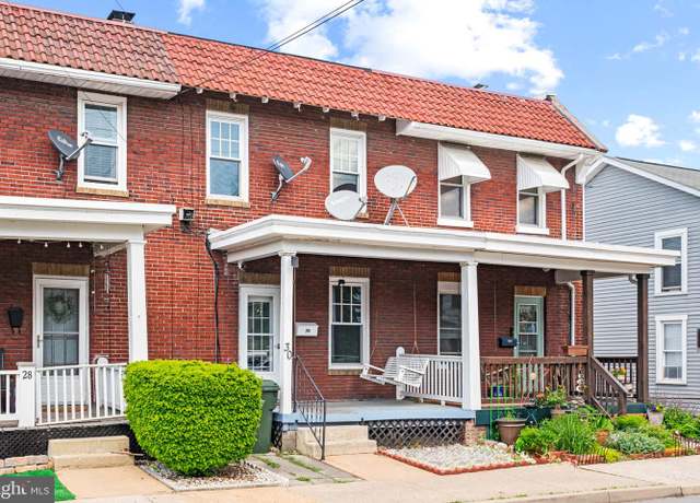 Property at 30 Fairground Ave, Hagerstown, MD 21740, 4 beds, 1 bath