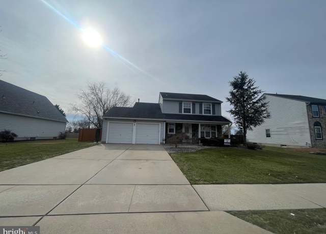 Property at 21 Adler Cir, Lumberton, NJ 08048, 3 beds, 1.5 baths