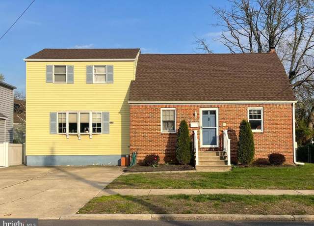 Property at 13 Park Dr, Bellmawr, NJ 08031, 4 beds, 2 baths