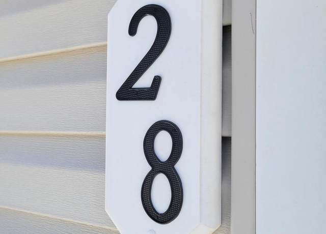 Property at 28 Mulberry Ln, Clementon, NJ 08021, 3 beds, 1.5 baths