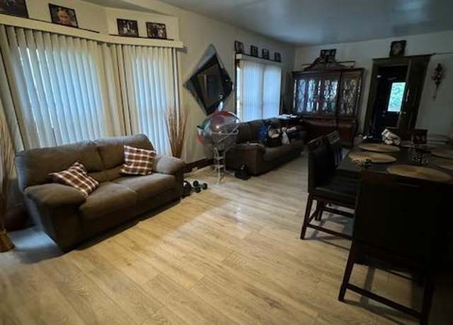 Property at 106 7th St, Salem, NJ 08079, 4 beds, 1.5 baths