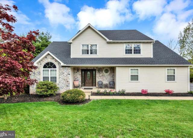Property at 209 Ivy Ln, Douglassville, PA 19518, 4 beds, 2.5 baths