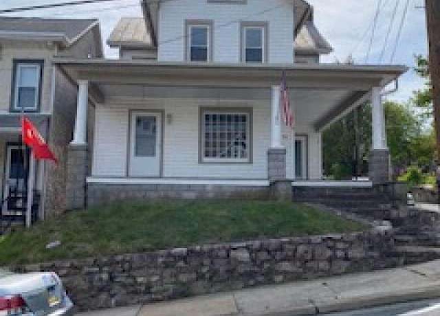 Property at 70 Chestnut St, Mohnton, PA 19540, 3 beds, 1 bath