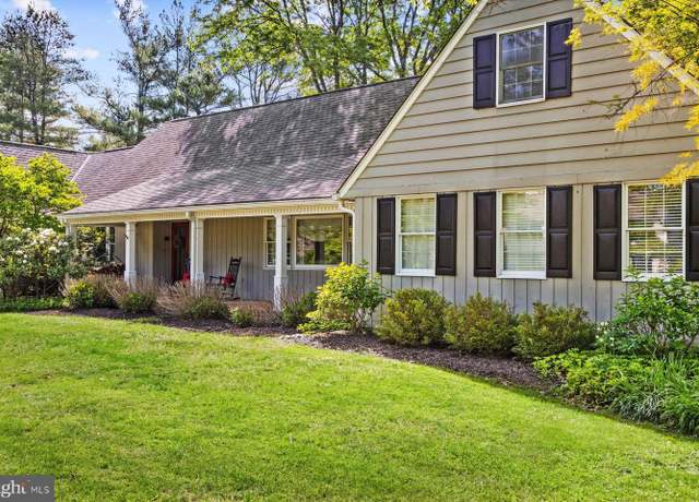 Property at 3 Devon Dr, New Hope, PA 18938, 5 beds, 3.5 baths