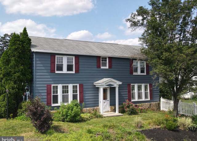 Property at 323 W 1st St, Boiling Springs, PA 17007, 5 beds, 3 baths